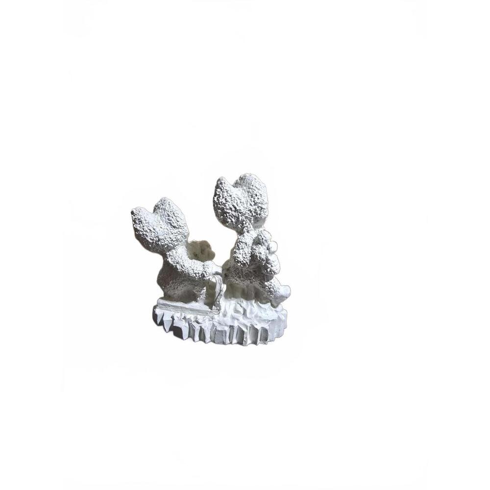 Vintage Ceramic Figurine of Two  Eskimo Children Sledding - Picture 4 of 5